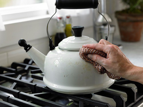 how to clean the tea kettle
