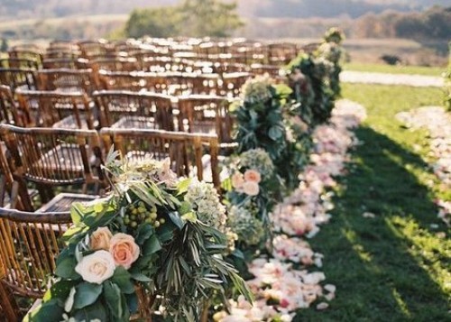 CMSPage_How-To | Clean Bridesmaid Dresses_ONE_SIZE_IMAGE_01
