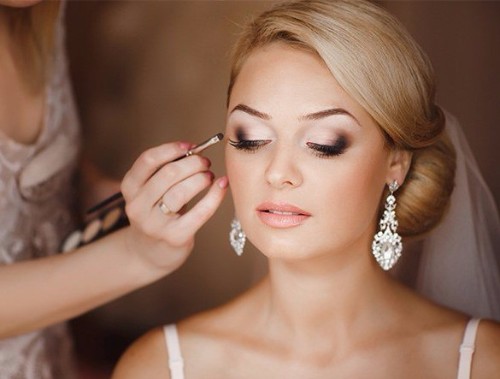 CMSPage_How-To | Clean Bridesmaid Dresses_ONE_SIZE_IMAGE_01