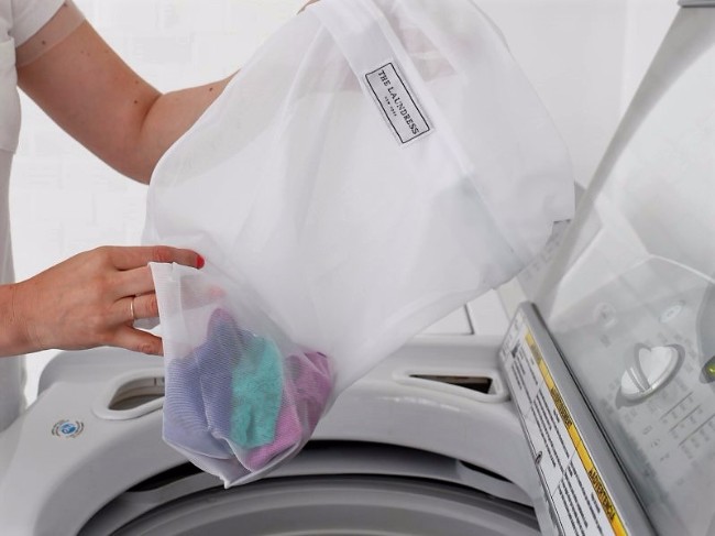 CMSPage How to Handwash Delicates and Wash “Dry Clean” Clothes at Home ONE SIZE IMAGE 01
