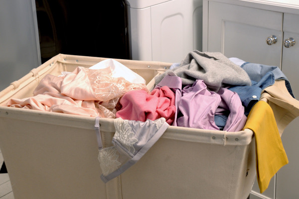 how to separate laundry for washing