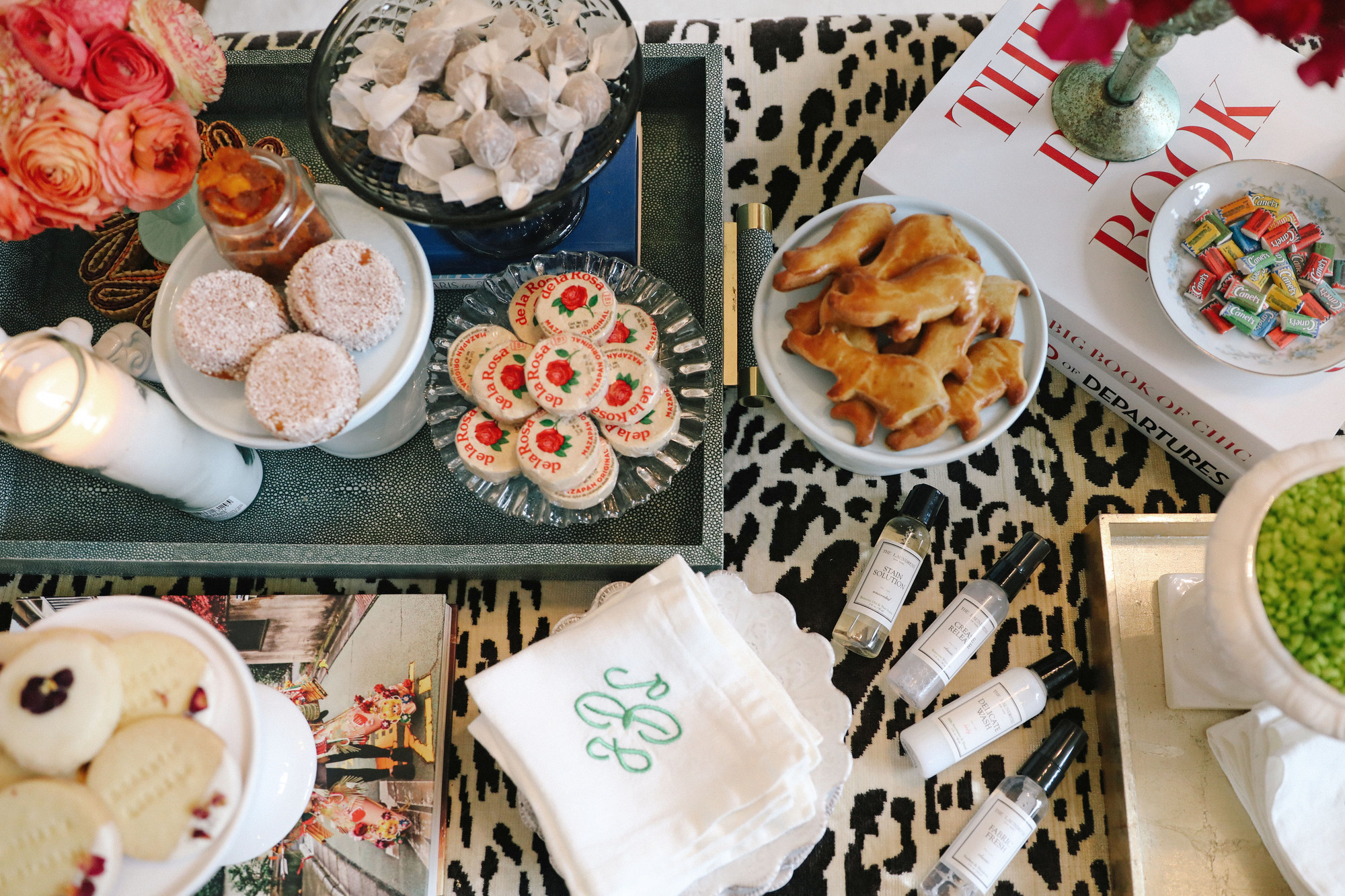 tablescape decorated by nicole
