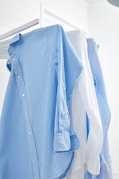 how to hang a button up